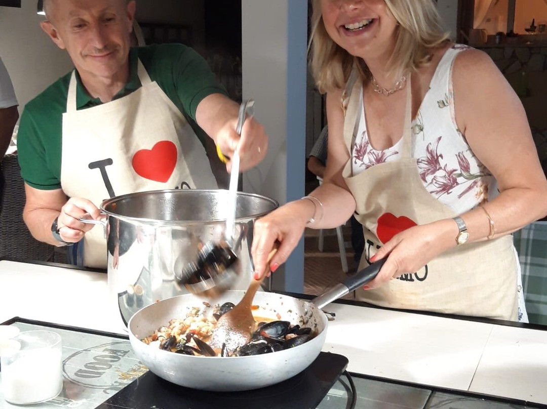 Domus Kitchen Cooking Class景点图片