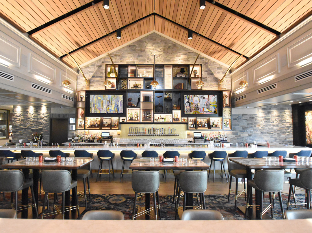 Jazzboline Restaurant & Bar