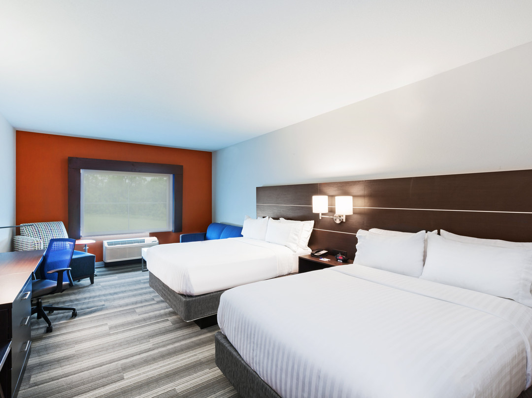 Holiday Inn Express & Suites Coffeyville By IHG主图