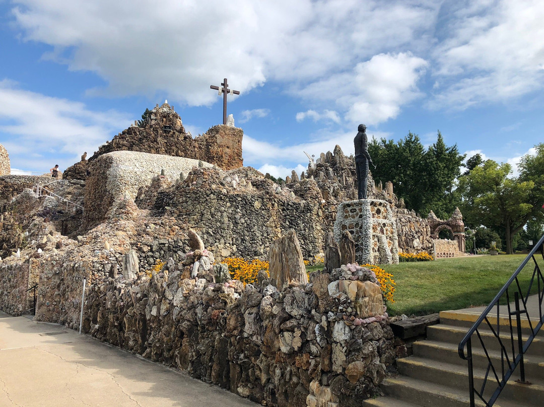 Grotto of the Redemption景点图片