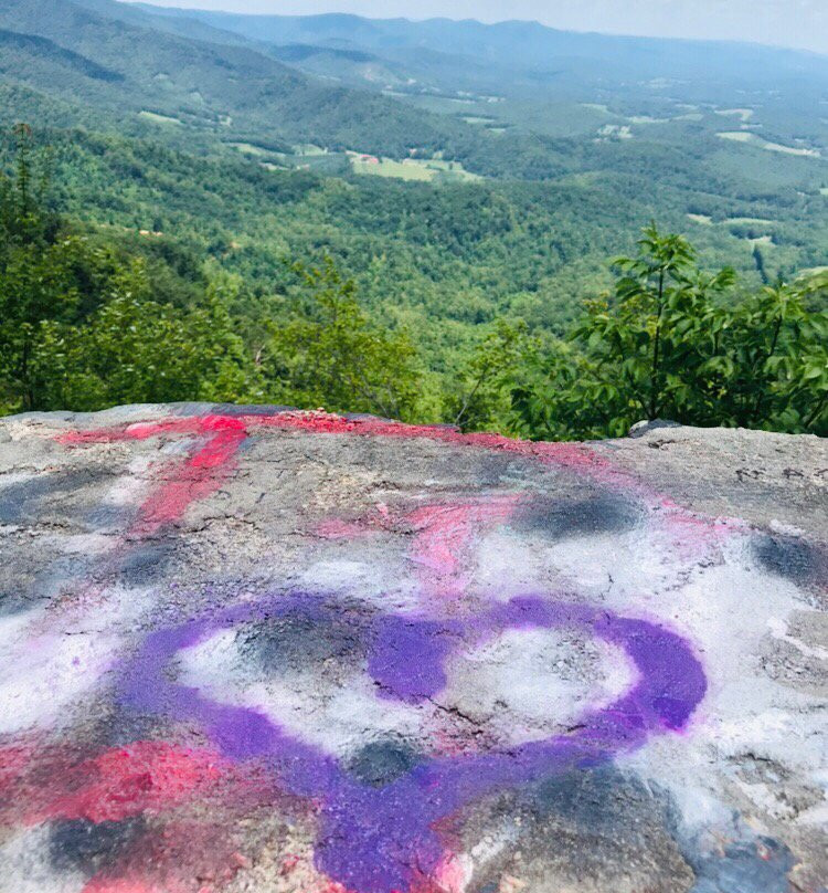 Lovers Leap Scenic Overlook景点图片