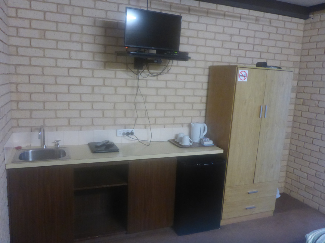 Shark Bay Hotel主图