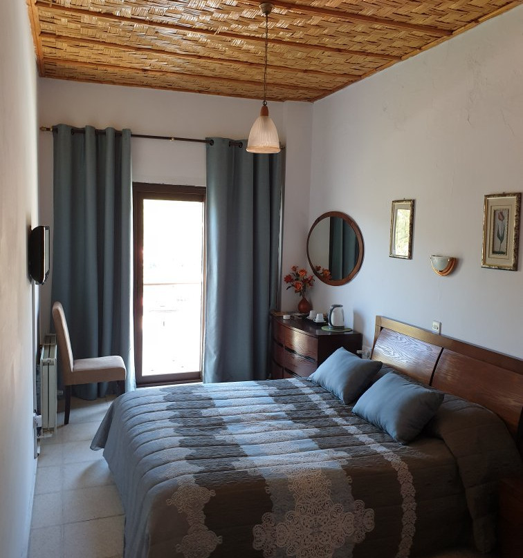 Two Flowers Hotel主图