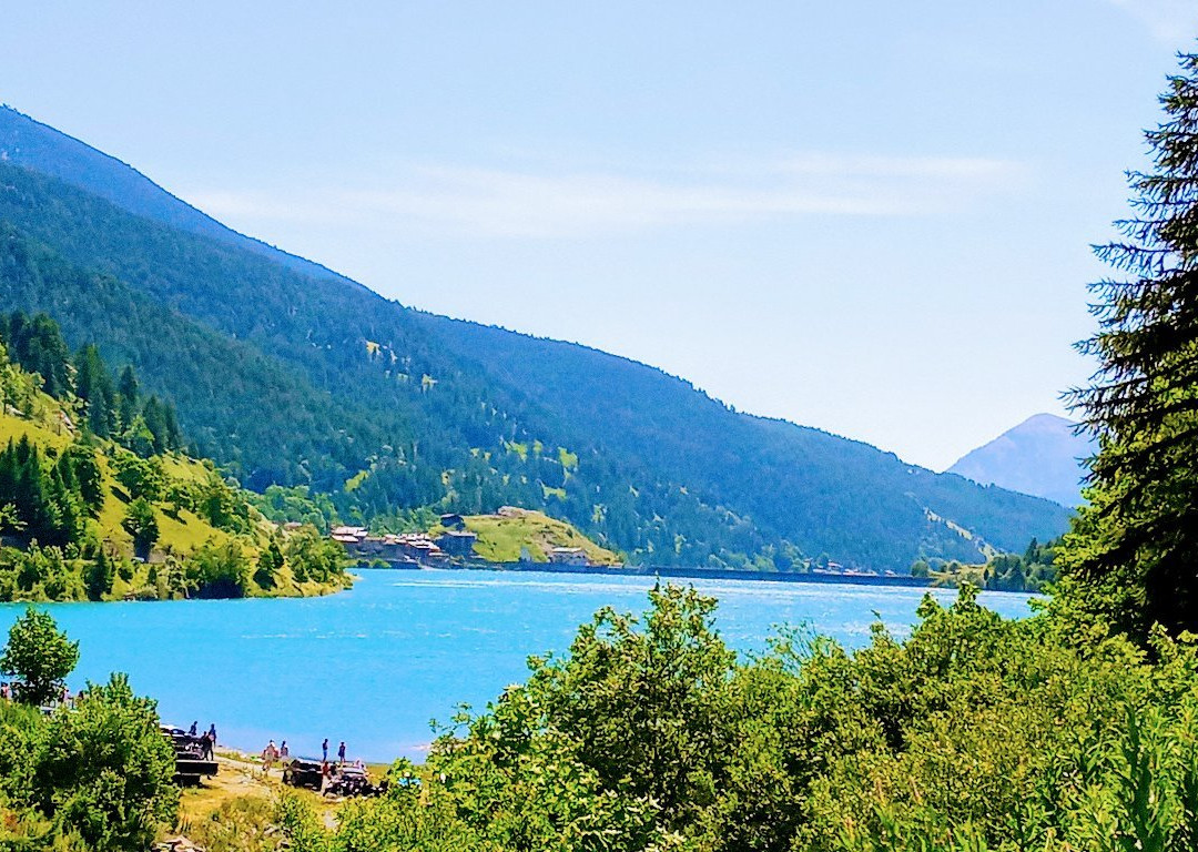 Lago di Pontechianale景点图片