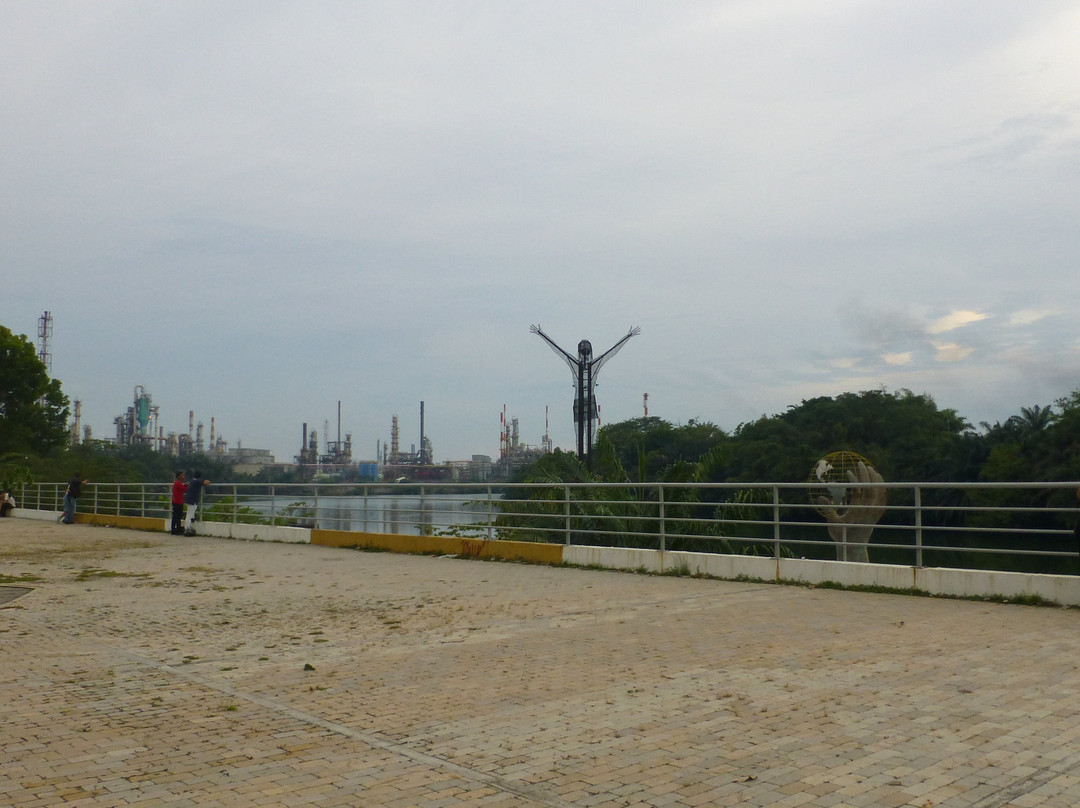 Cristo Petrolero景点图片