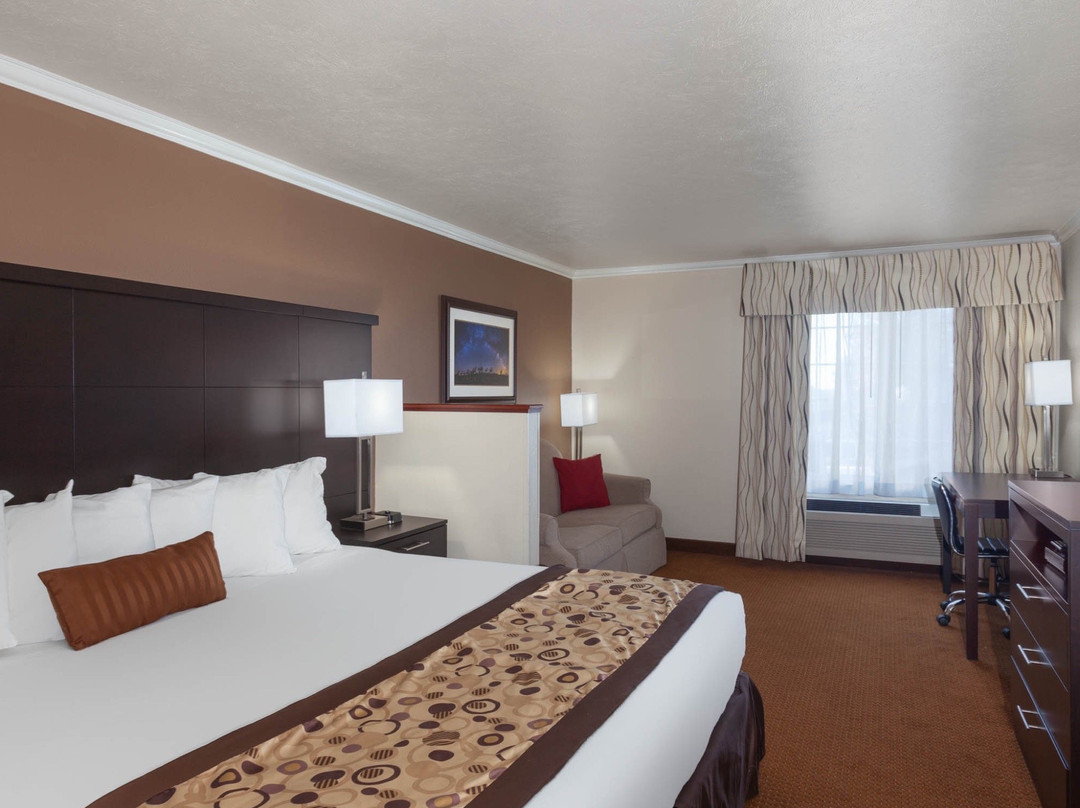 Ramada by Wyndham Moses Lake主图