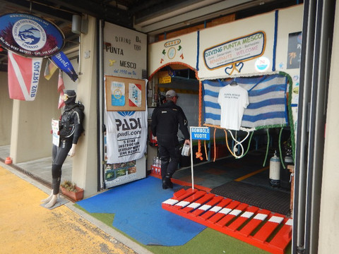 Punta Mesco Diving Center-莱万托必去景点