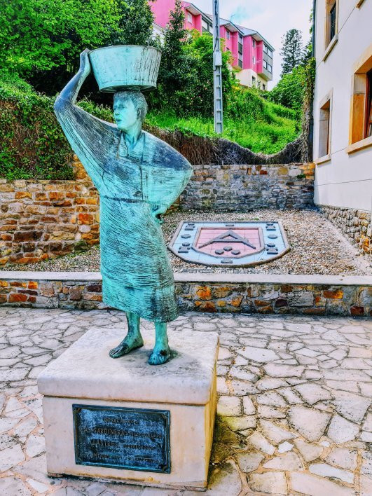 Monumento A Las Sardineras-Lastres必去景点