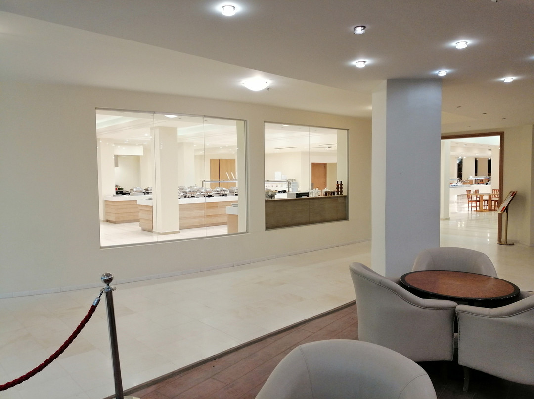 Aphrodite Beach Hotel主图