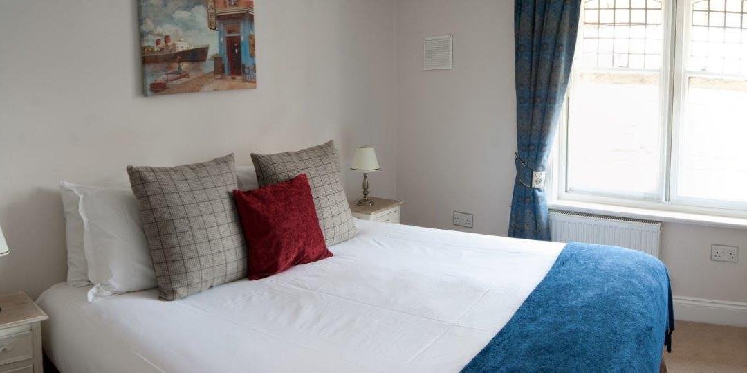 奥斯内艾姆酒店主图