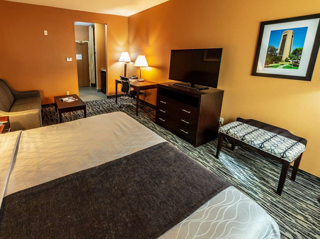 Best Western Plus Denton Inn & Suites主图