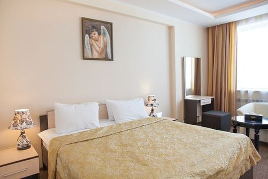 Golden Dragon Hotel & Spa主图