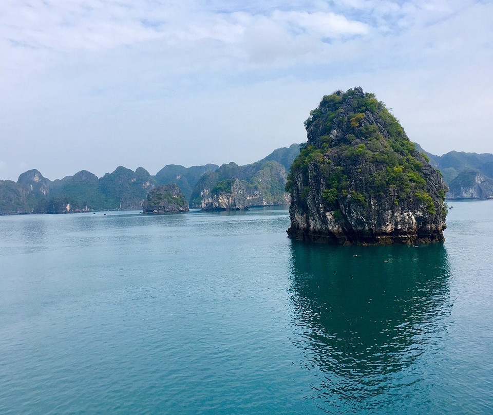 Serenity Cruises-河内必去景点