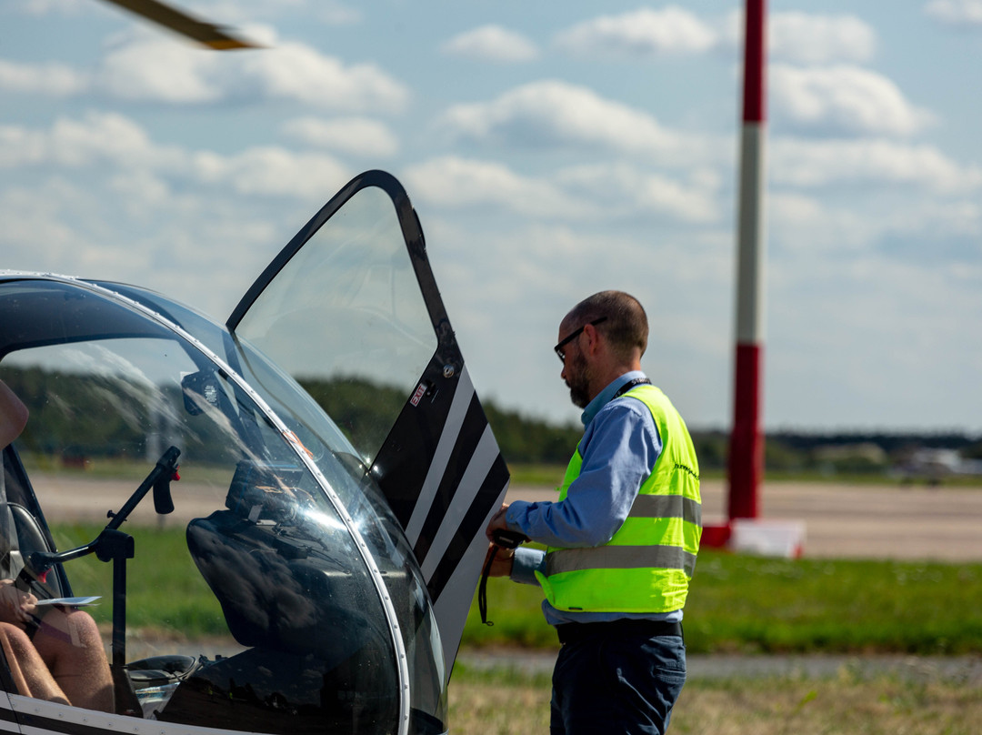 Hummingbird Helicopters Ltd景点图片