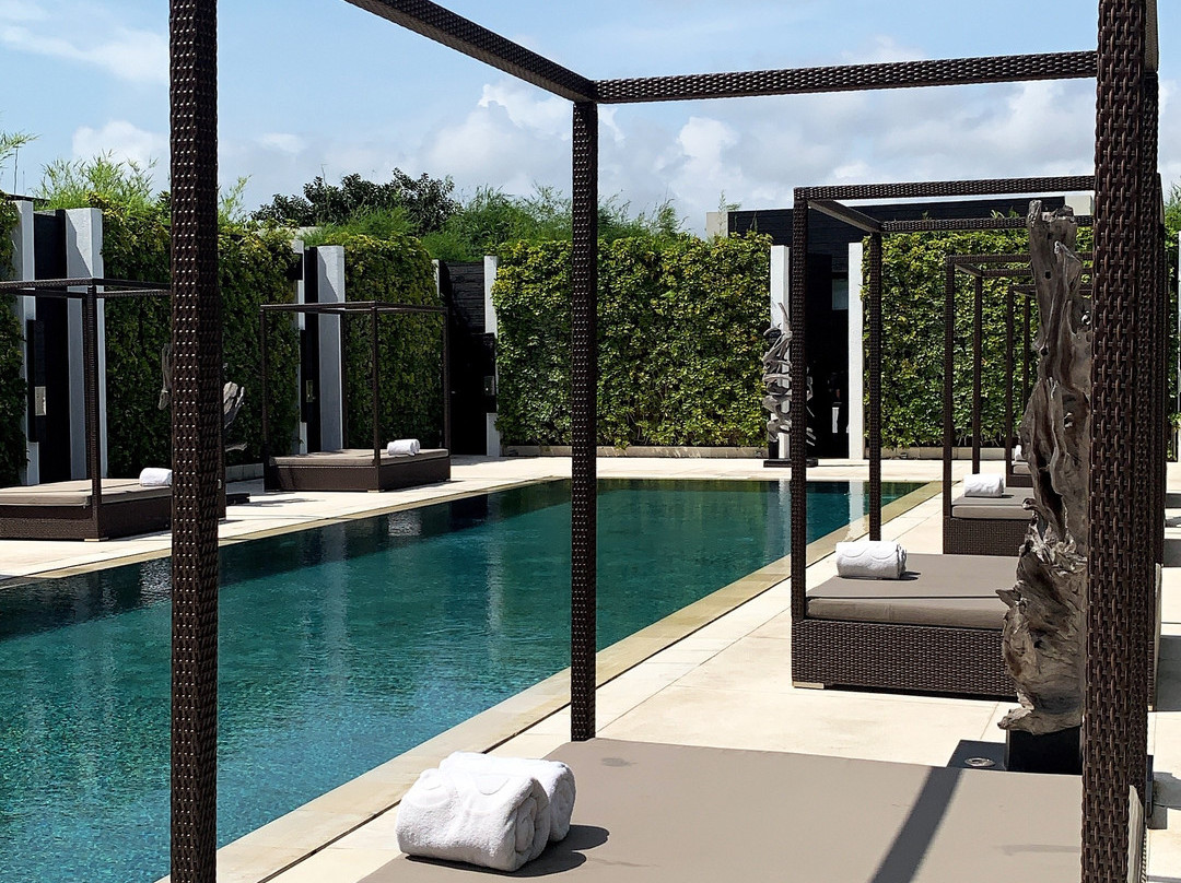 塞米亚克平衡别墅酒店主图