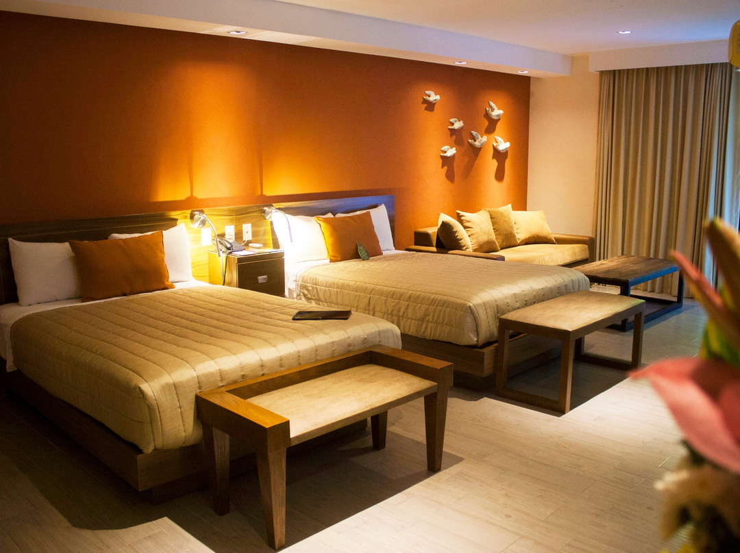 Hotel Puerta Del Sol主图