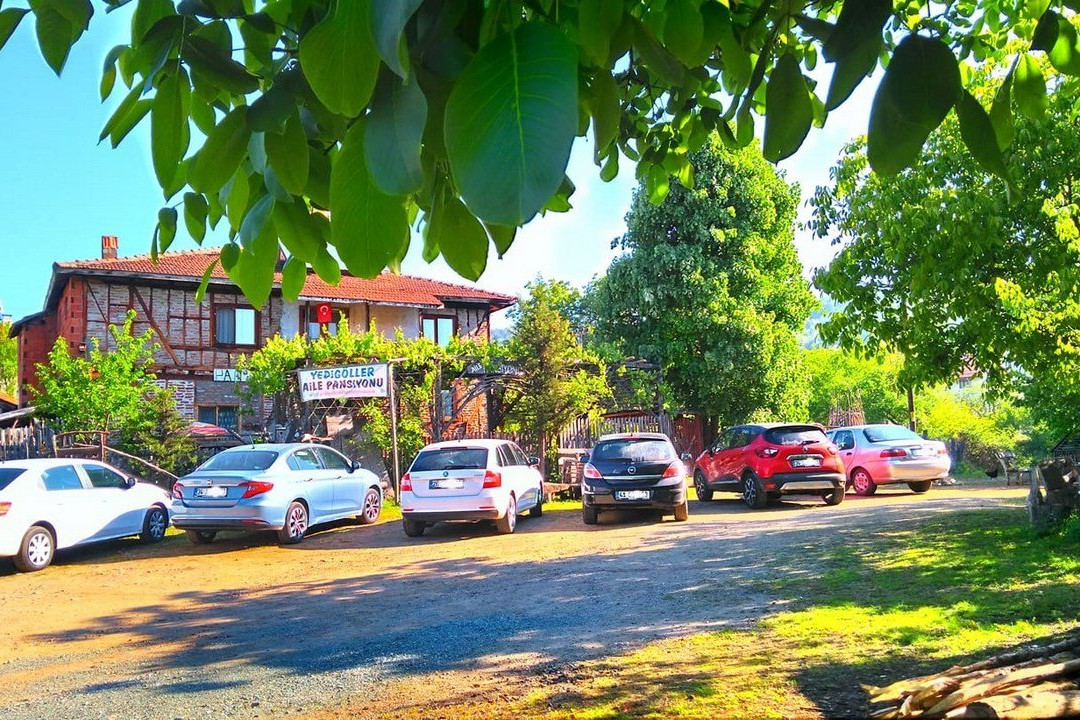 Yedigoller Aile Pansiyonu