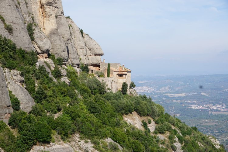 Santa Cueva de Montserrat景点图片