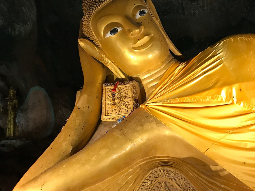 Wat Tham Suwannakhuha景点图片