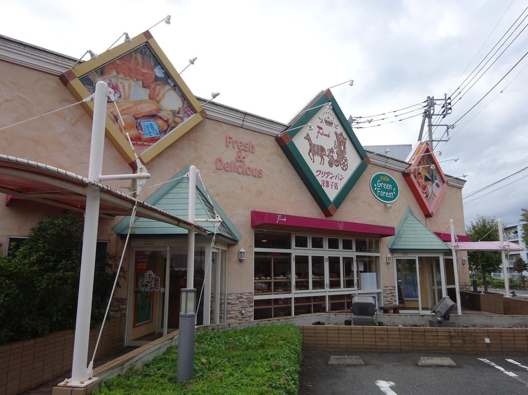 フリアン 郊外1号店