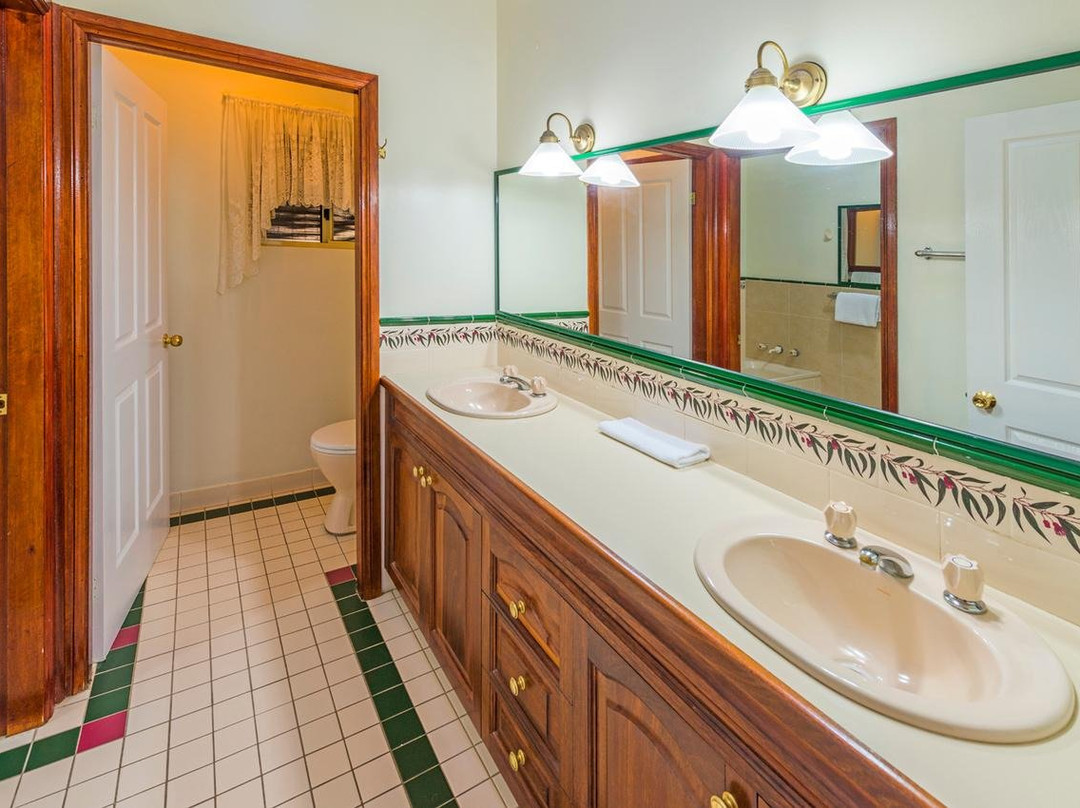 邦维尔别墅豪华大床和早餐主图