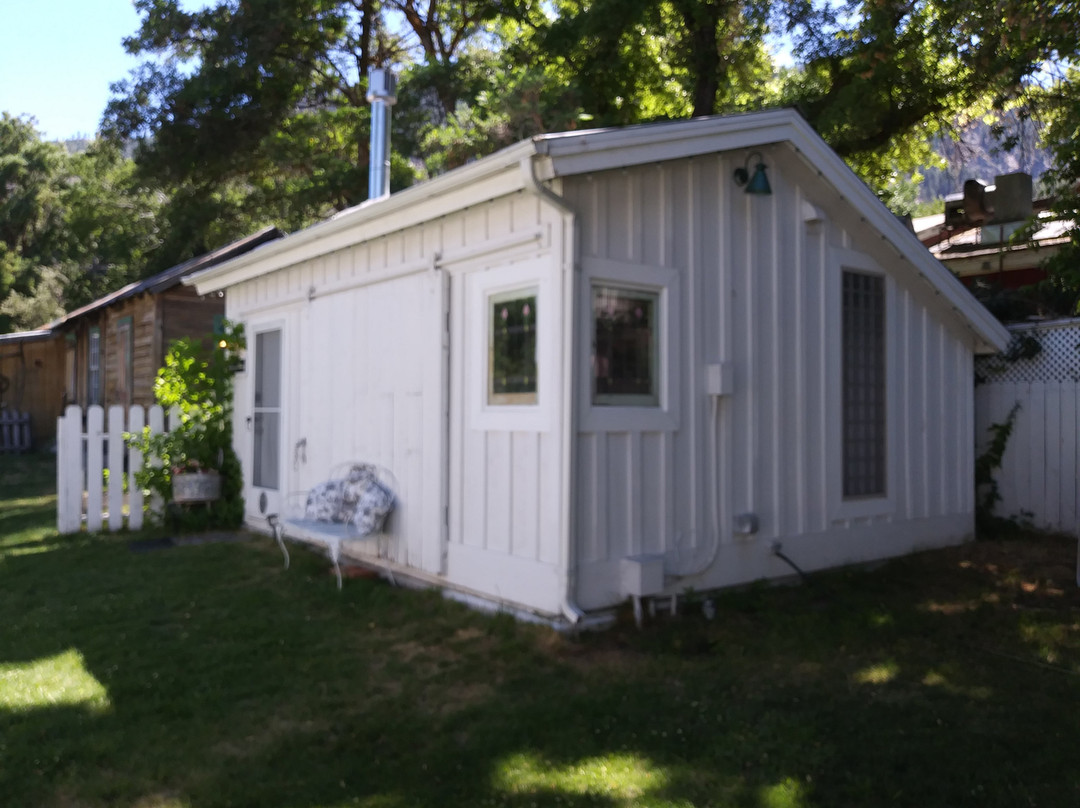 White House Inn主图