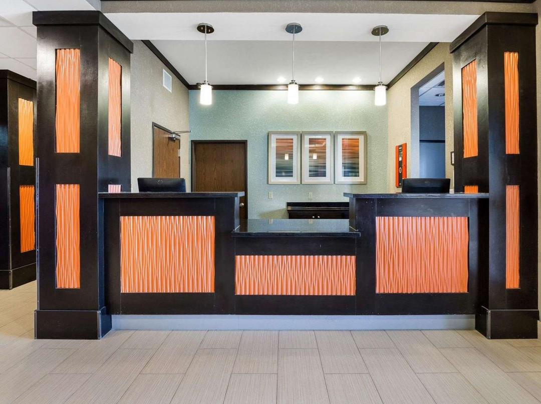 Suburban Extended Stay Hotel主图