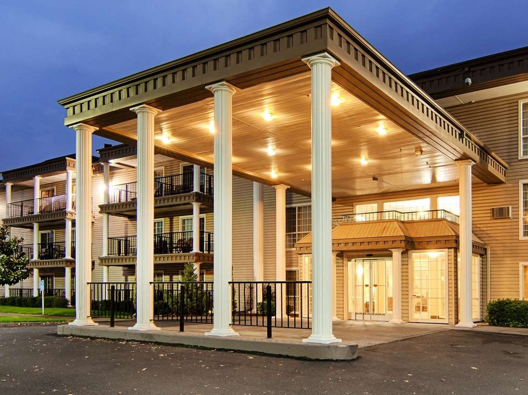 Best Western Plus Grand Manor Inn主图