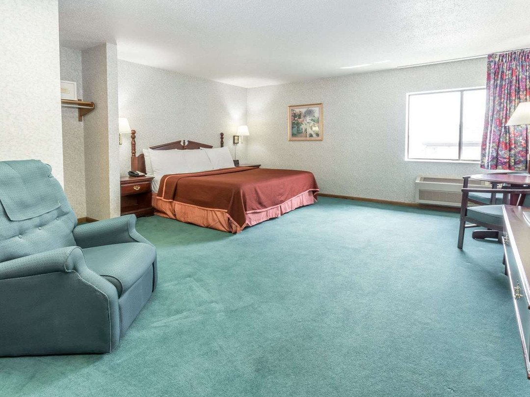 Howard Johnson by Wyndham Manteno主图