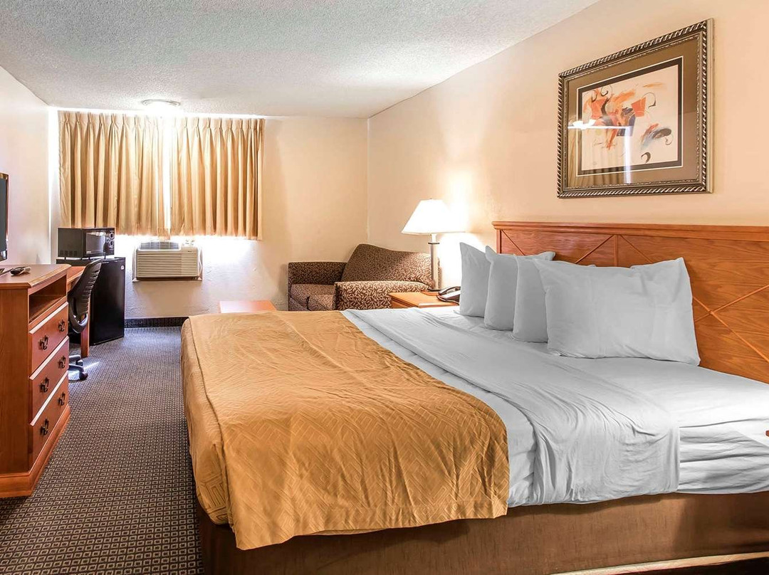 Econo Lodge Inn & Suites主图