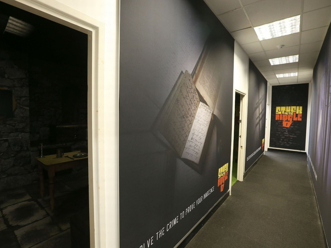 Stuck in the Riddle-Huddersfield必去景点