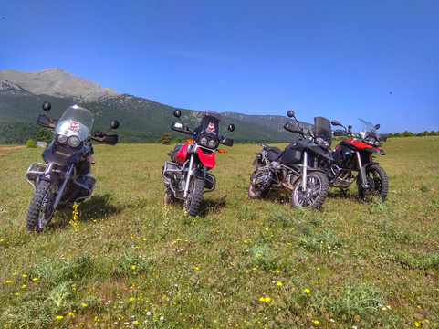 Foxywheels-Peristeri必去景点