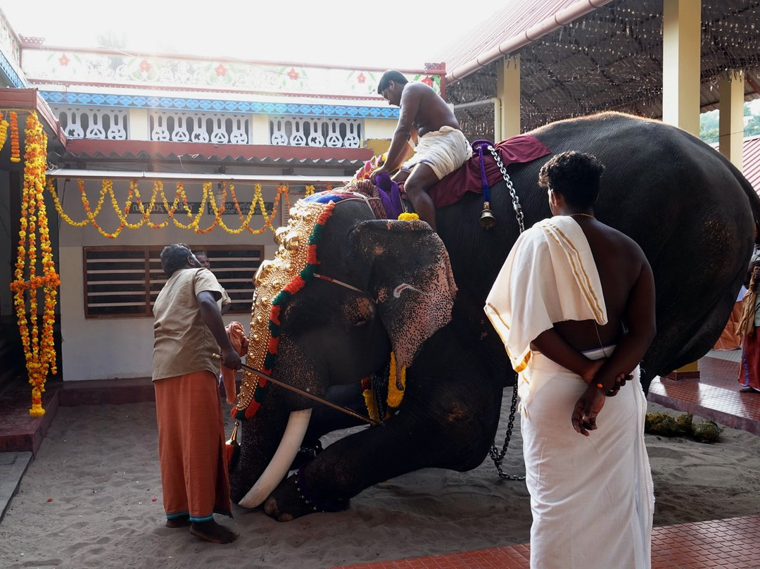 Velorvattom Mahadeva Temple-Mararikulam必去景点