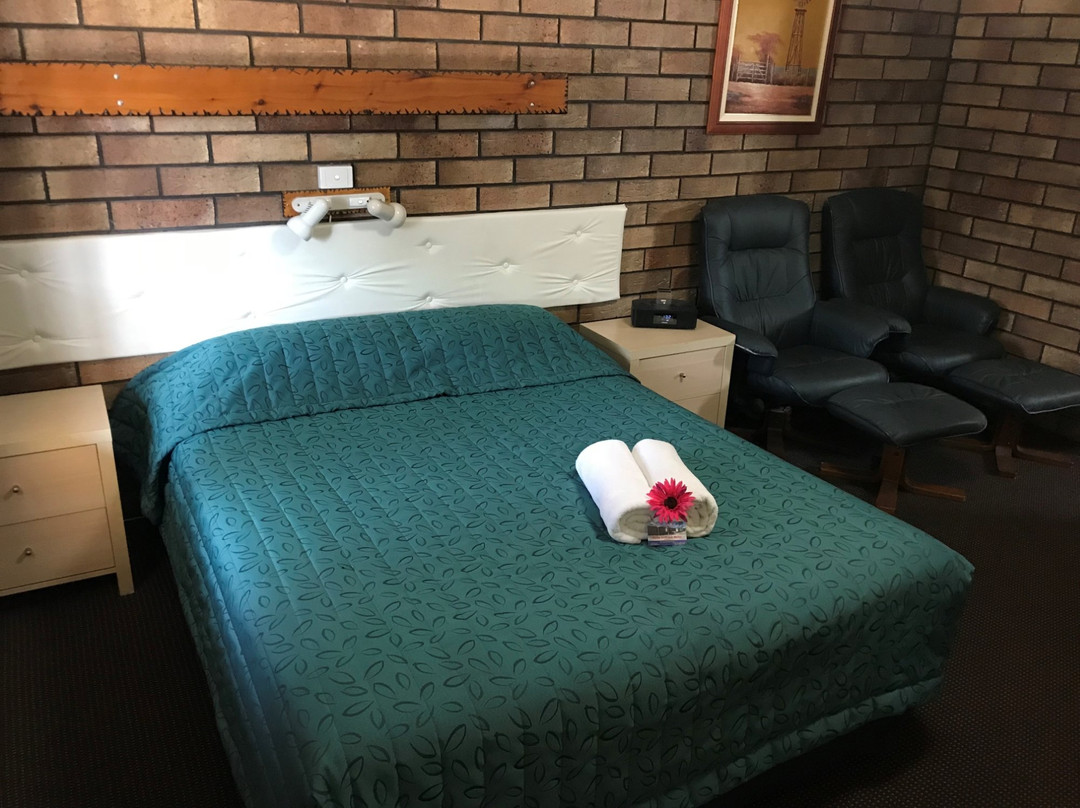 Miles Outback Motel主图