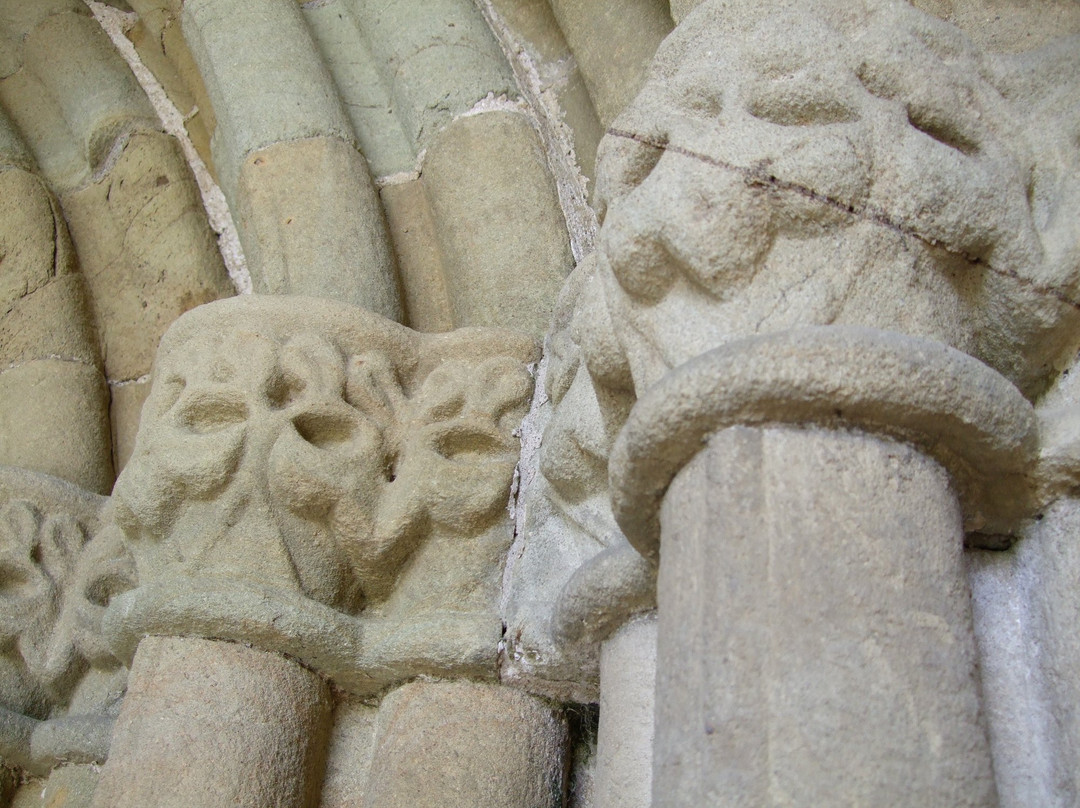 St Mary & St Bodfan Church-Llanaber必去景点