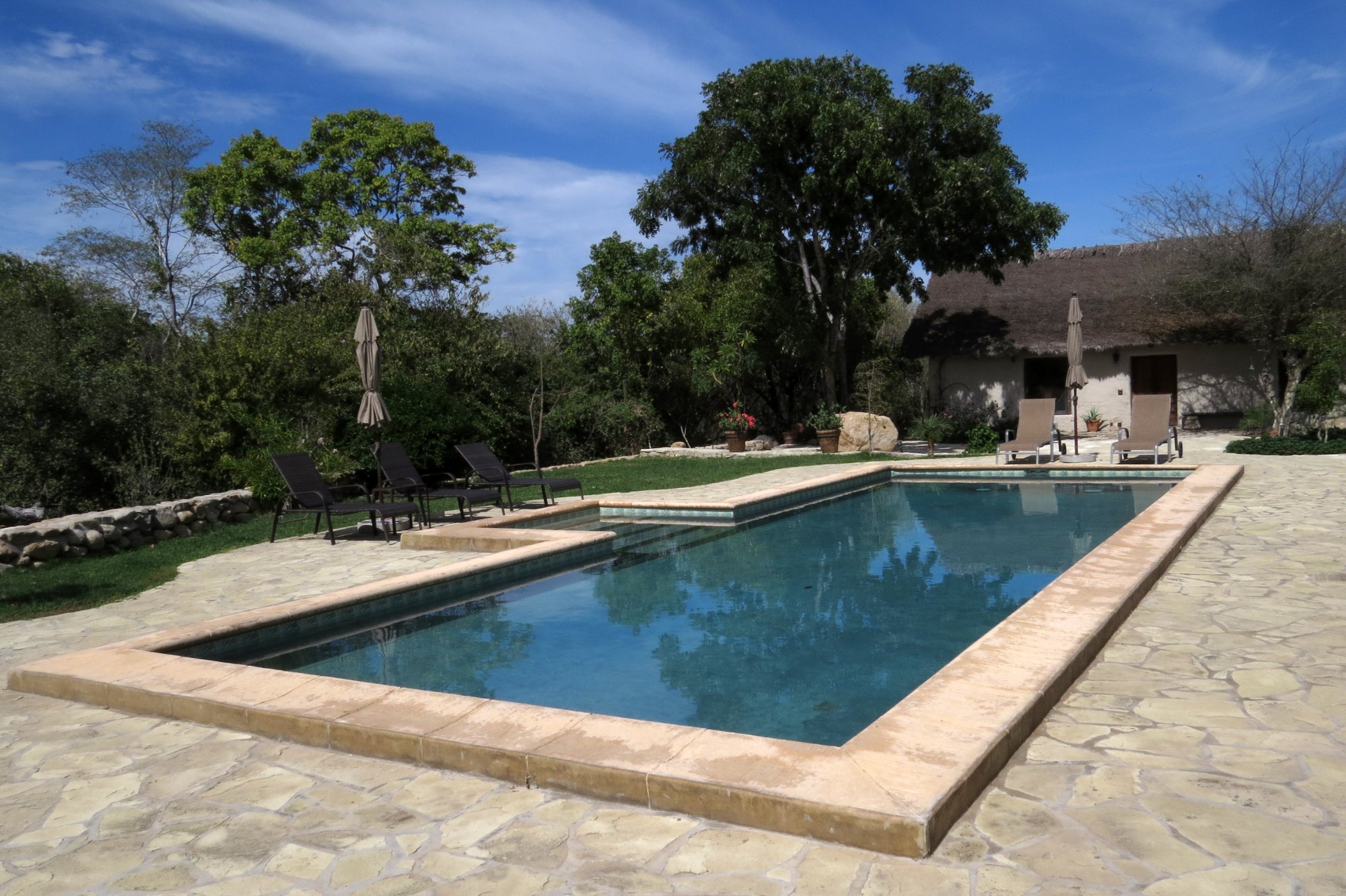 El Pedregal - Hotel en la Naturaleza-泳池