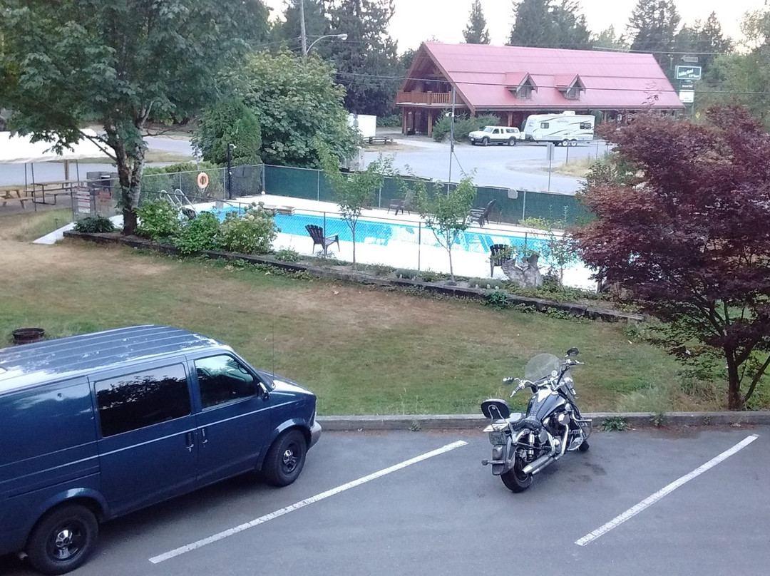 Holiday Motel & RV Resort主图