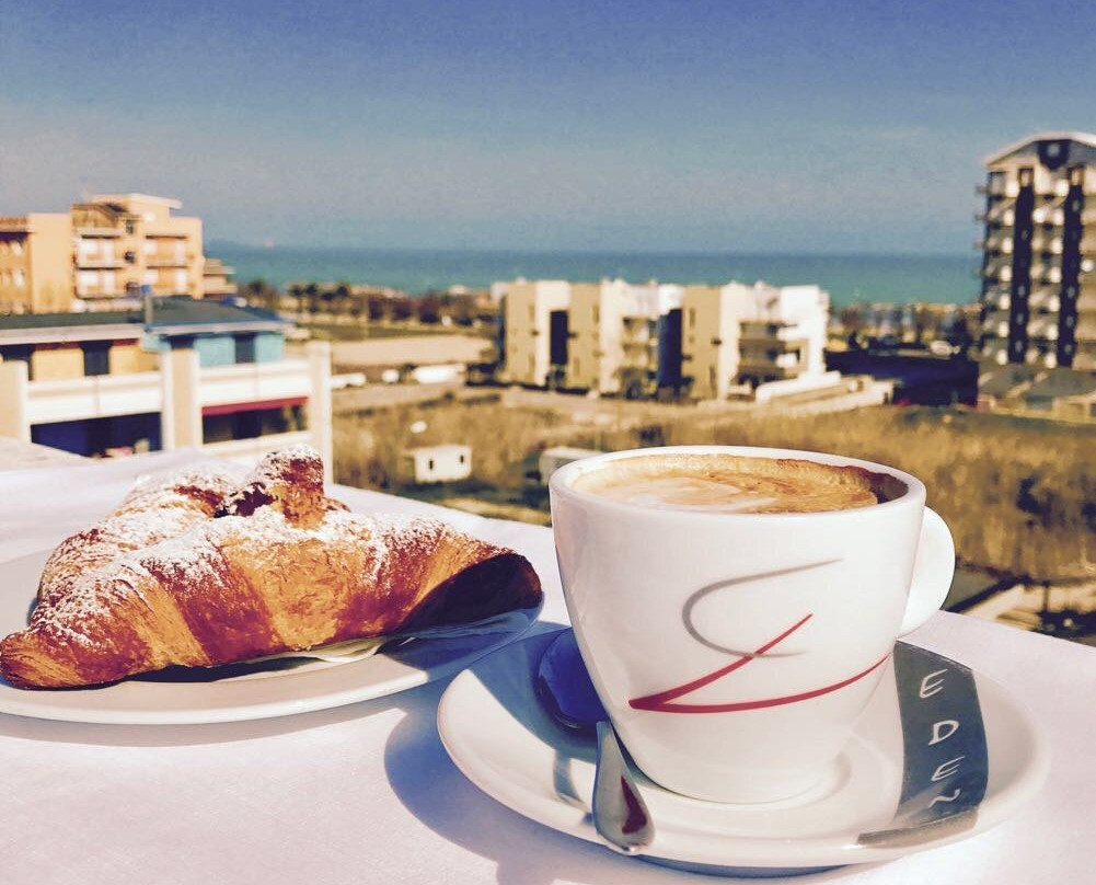 Marina di Montenero酒店住宿-埃登酒店