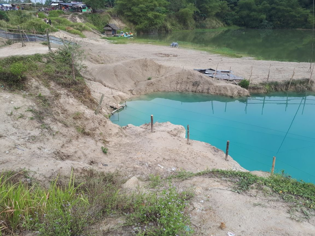 Cigaru Blue Lake-坦格朗必去景点