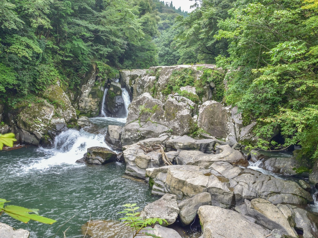 Sanren Todoro Waterfall-曾于市必去景点