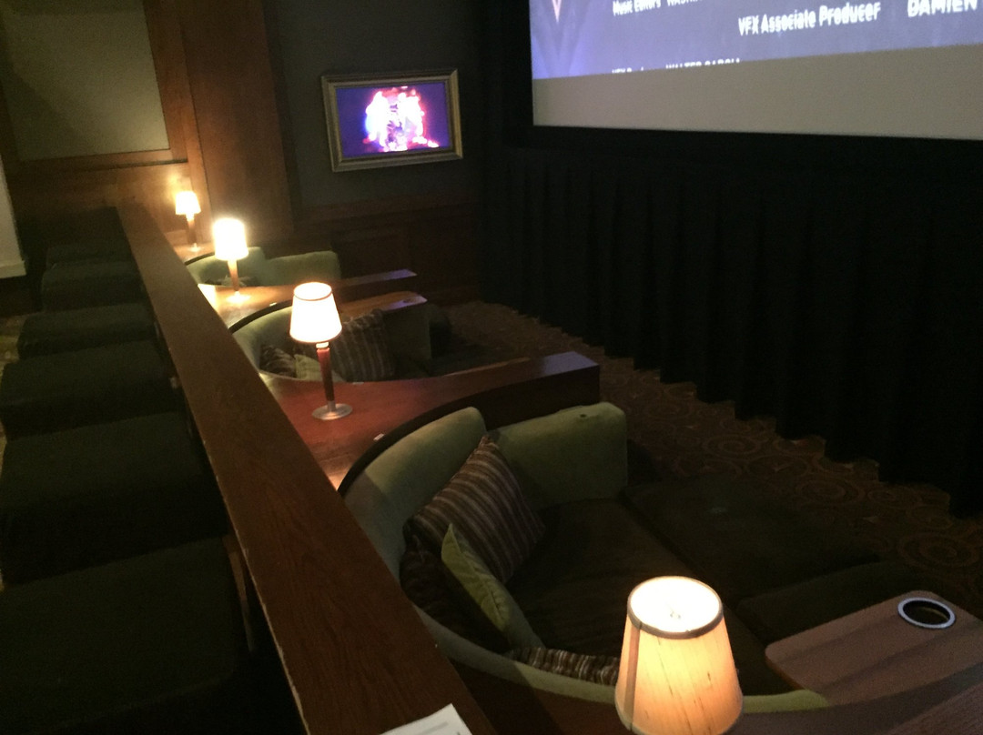 Cinetopia Progress Ridge 14-比弗顿必去景点