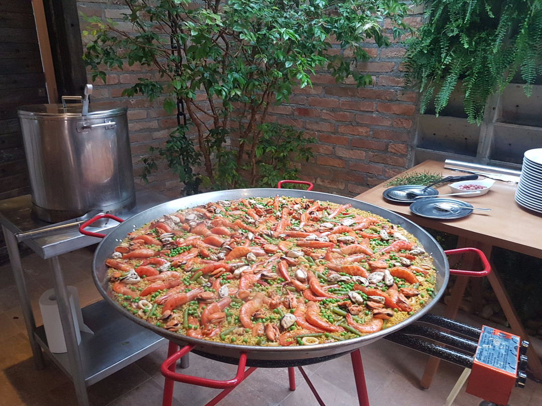 Tapas y Paellas