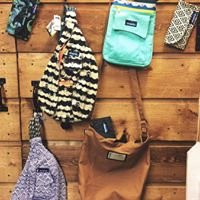 D.D. Bullwinkel's Outdoors and MooseTracks Footwear景点图片