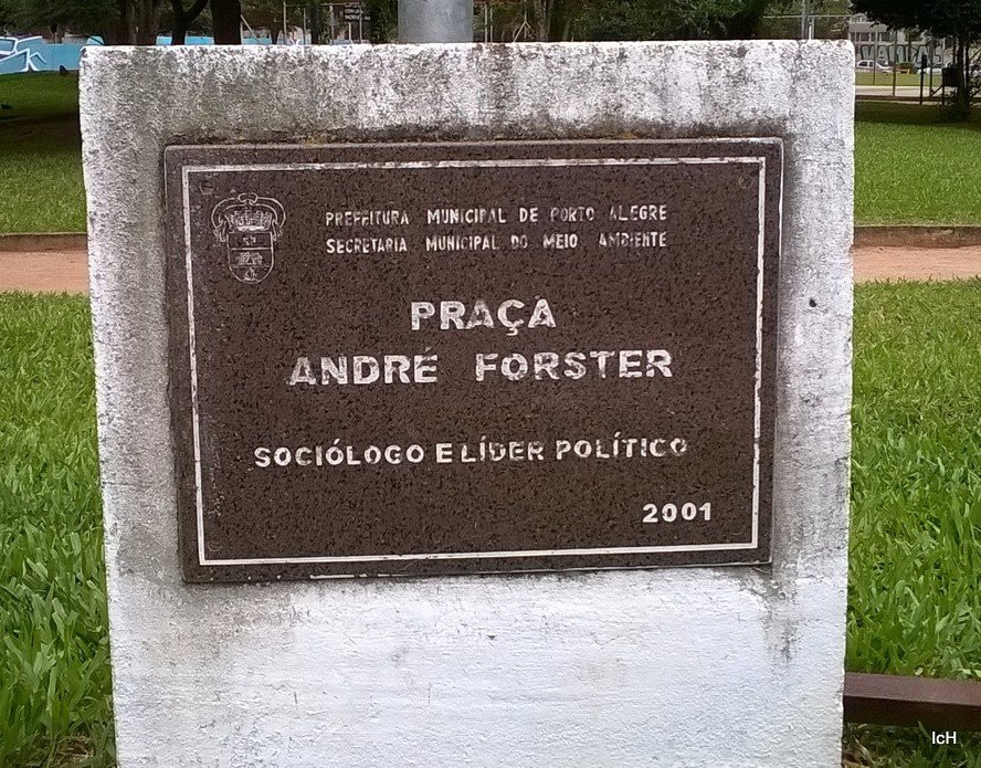 Praça André Forster-阿雷格里港必去景点