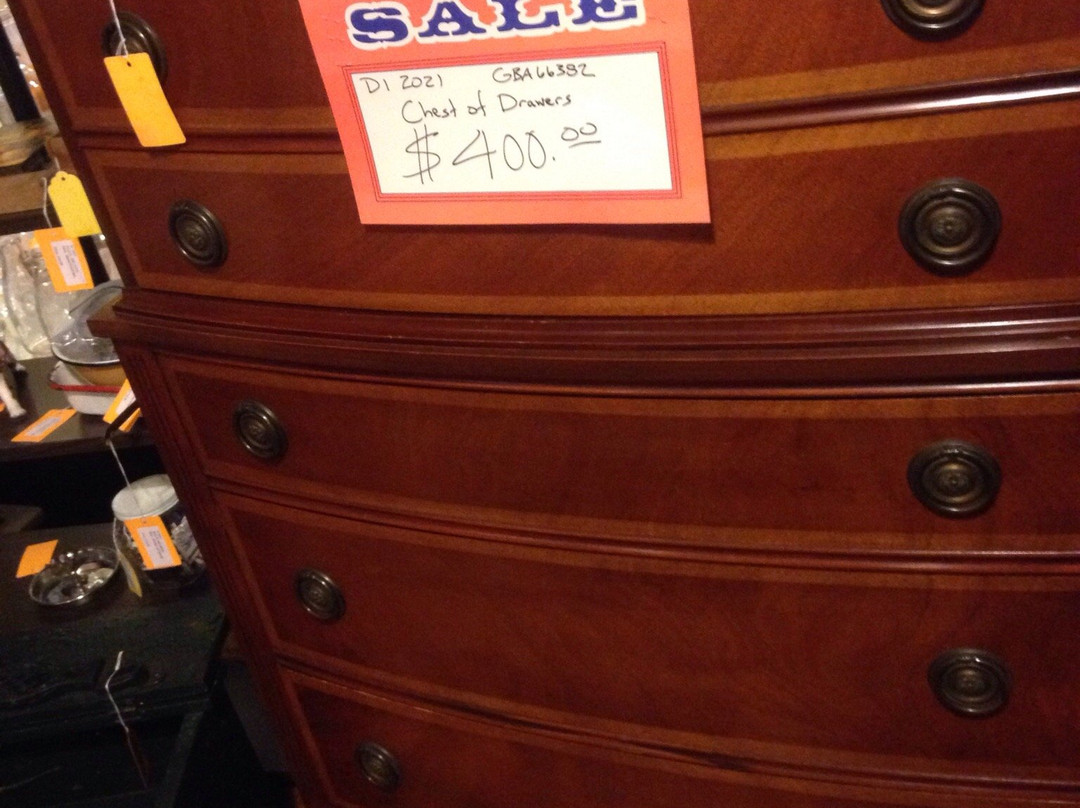 The Oak Collectables and Antiques (Antique Mall)景点图片