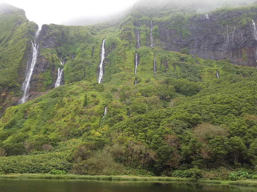 Poco da Ribeira do Ferreiro景点图片