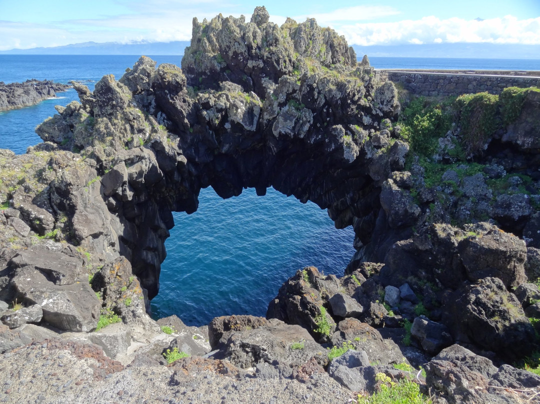 Velas旅游景点-Arco Natural de Velas