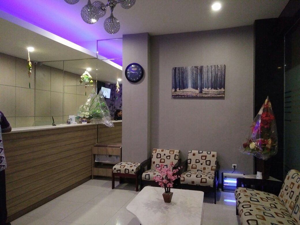 Frank's Hotel-官方