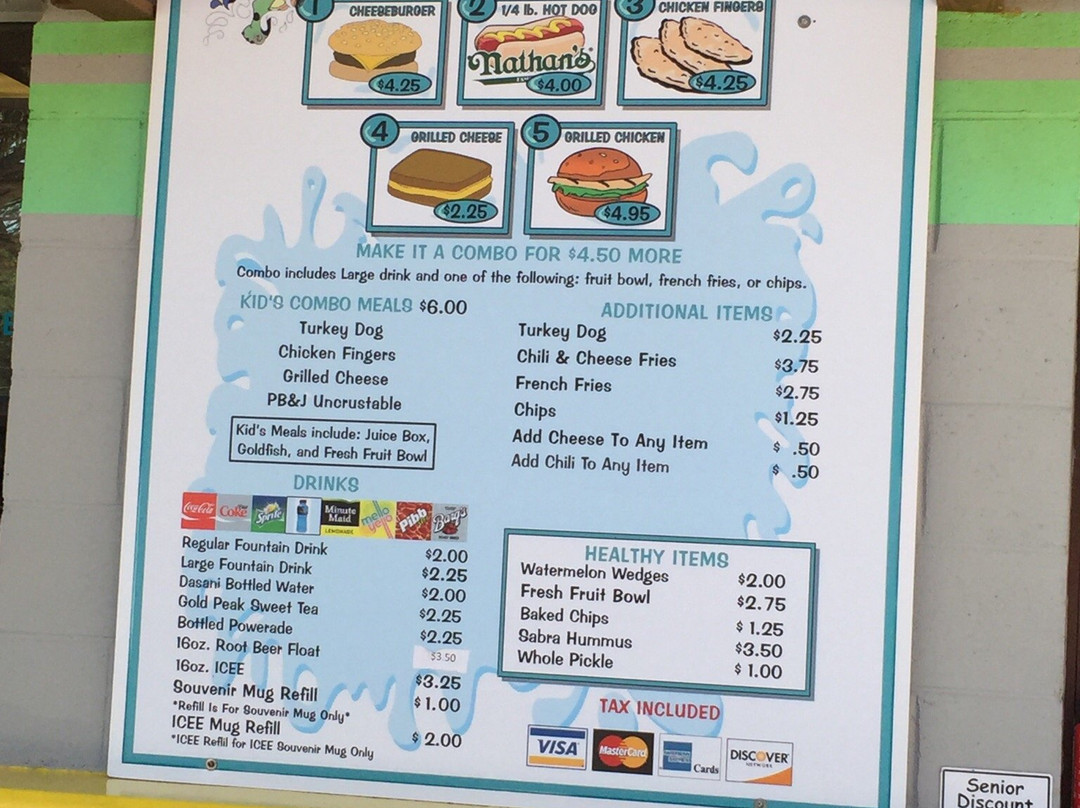 Splash Island Waterpark景点图片