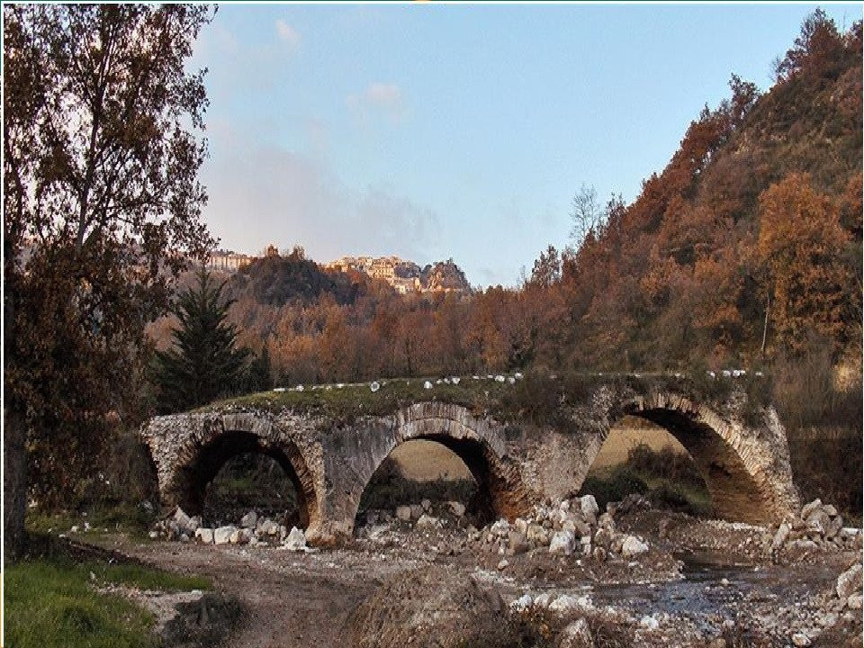 The Chianche Bridge景点图片